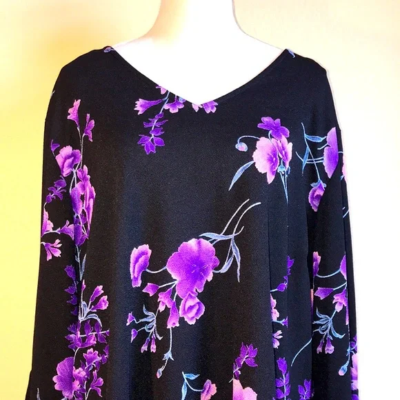 Jaclyn Smith 3X Black Floral Blouse, Bell Sleeves - Picture 1 of 9